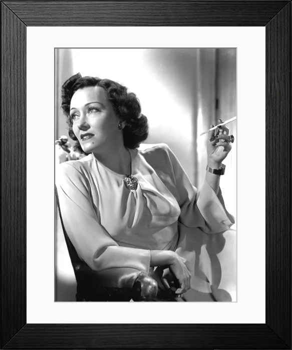 Framed Print : Gloria Swanson, circa 1940s Framed Print : Gloria Swanson, circa 1940s
