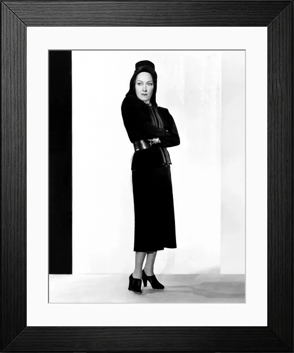 Framed Print : Gloria Swanson, who has just signed with Columbia Pictures, 1937 Framed Print : Gloria Swanson, who has just signed with Columbia Pictures, 1937