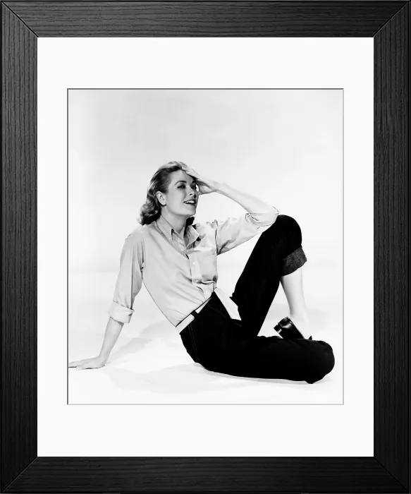 Framed Print : Grace Kelly, Paramount portrait, circa 1954 Framed Print : Grace Kelly, Paramount portrait, circa 1954