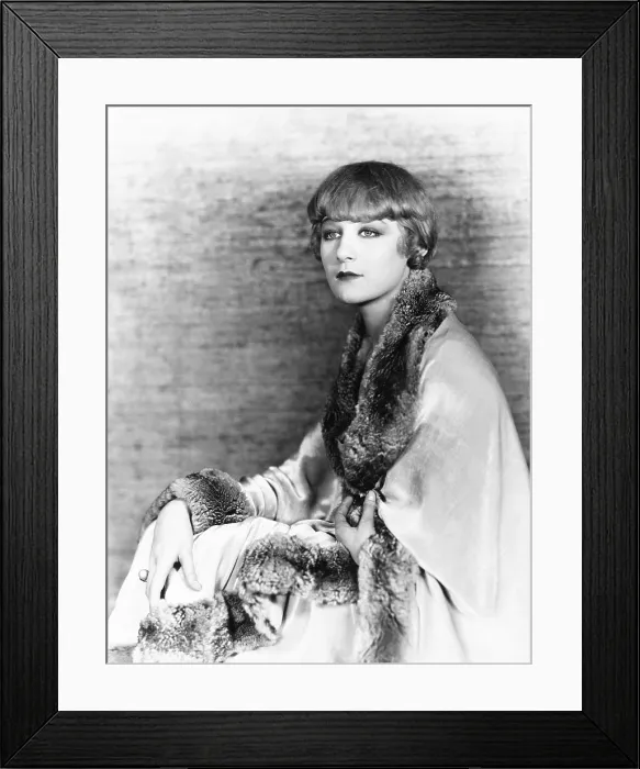 Framed Print : Great Nissen, 1920s