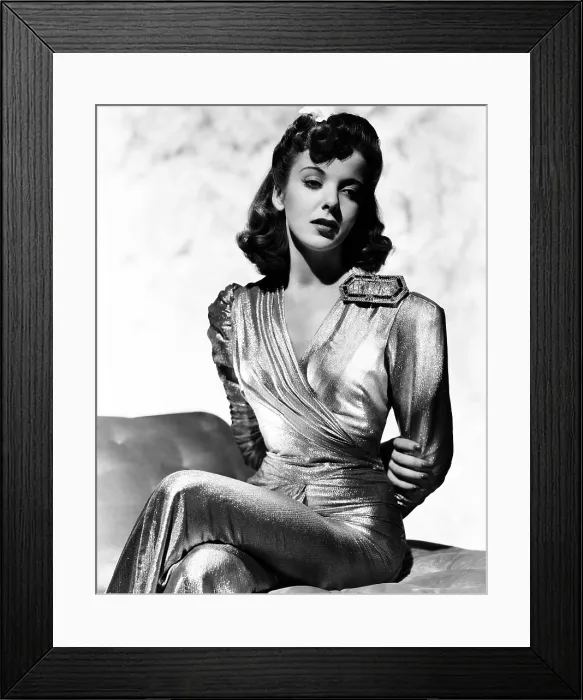 Framed Print : IDA LUPINO, 1940s portrait, ph: Scotty Wellbourne / Warner Bros. / courtesy Everett Collection