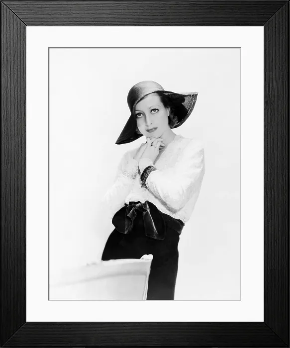 Framed Print : Joan Crawford, ca. 1932 Framed Print : Joan Crawford, ca. 1932