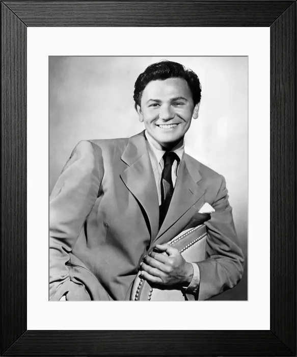 Framed Print : John Garfield, Warner Brothers portrait, ca. early 1940s Framed Print : John Garfield, Warner Brothers portrait, ca. early 1940s