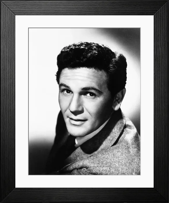 Framed Print : John Garfield, 1940s Framed Print : John Garfield, 1940s