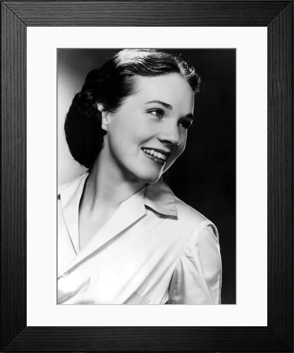 Framed Print : Julie Andrews, 1954 Framed Print : Julie Andrews, 1954