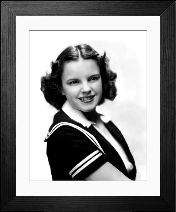 Framed Print : JUDY GARLAND, portrait Framed Print : JUDY GARLAND, portrait