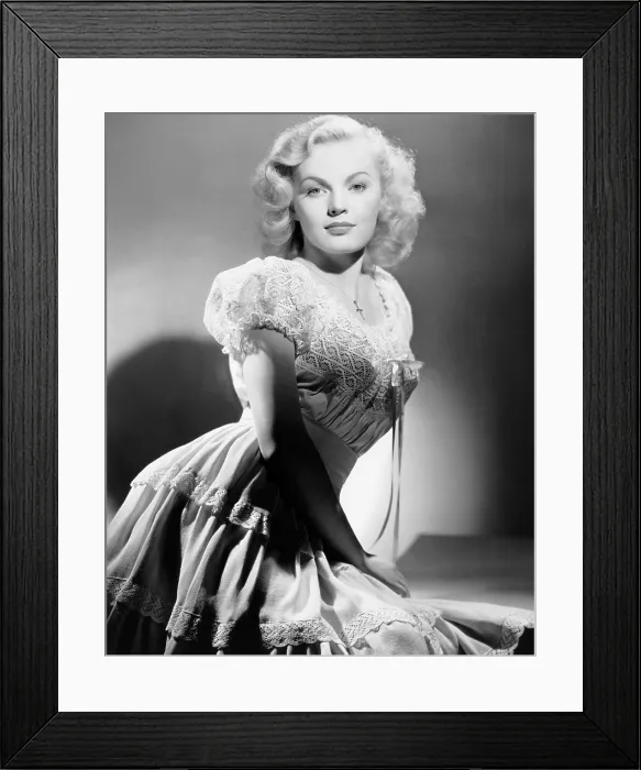 Framed Print : Fox starlet June Haver, ca. late 1940s Framed Print : Fox starlet June Haver, ca. late 1940s