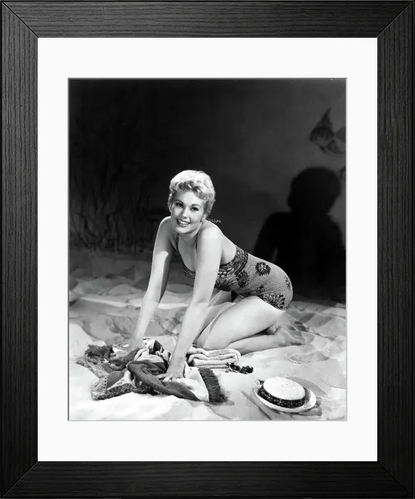 Framed Print : Kim Novak, 1954' Framed Print : Kim Novak, 1954'