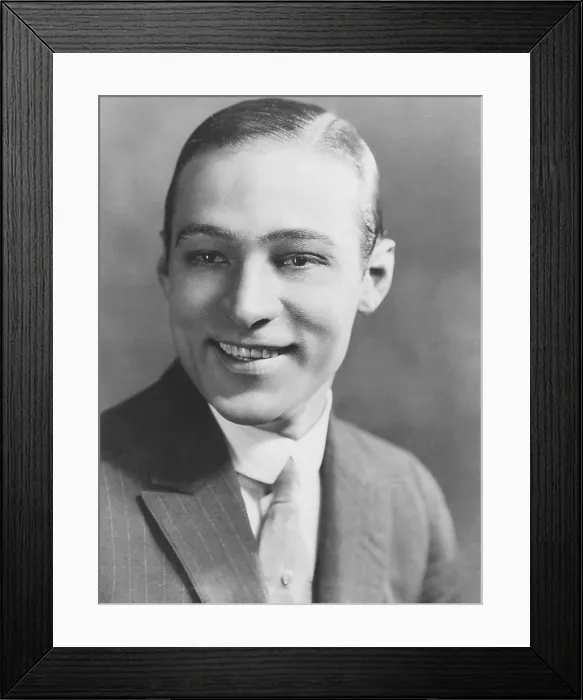 Framed Print : Rudolph Valentino, early 1920s Framed Print : Rudolph Valentino, early 1920s