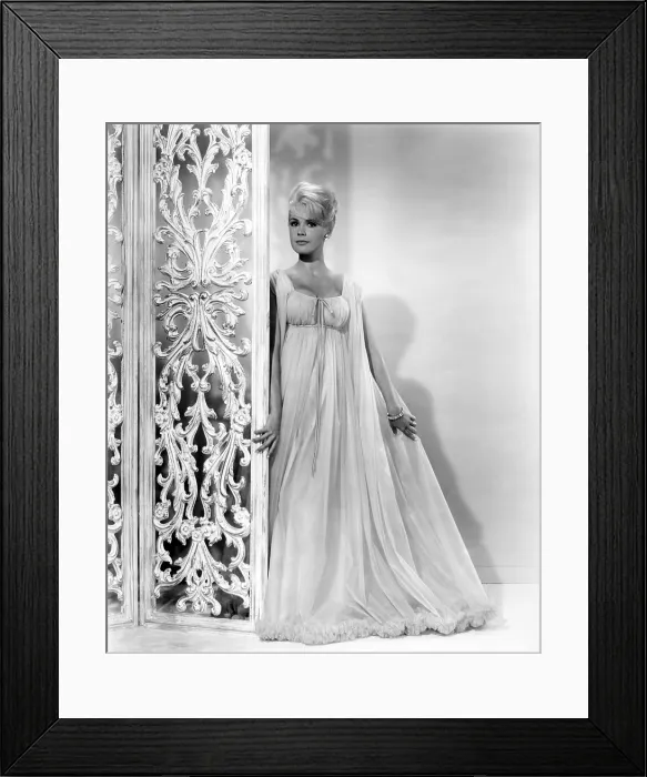 Framed Print : Sandra Dee, 1962 Framed Print : Sandra Dee, 1962