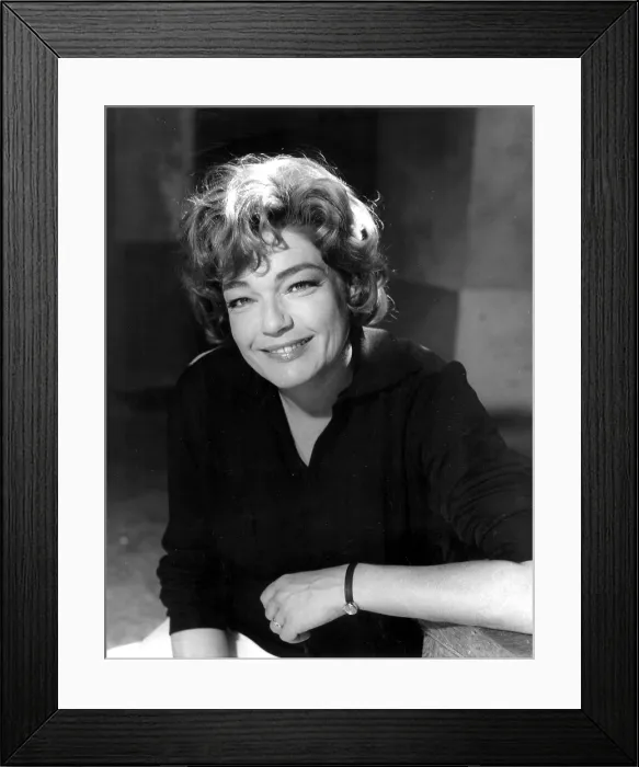Framed Print : Simone Signoret 1962