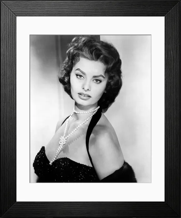 Framed Print : SOPHIA LOREN, Portrait circa 1957