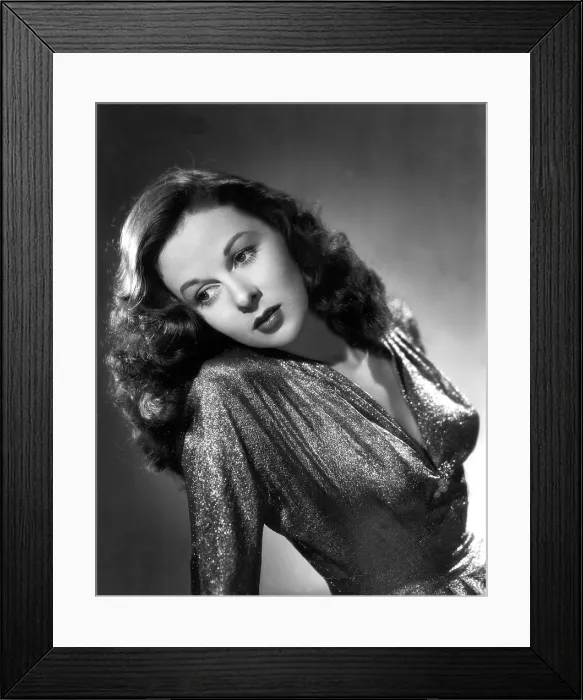 Framed Print : SUSAN HAYWARD, portrait circa 1945 Framed Print : SUSAN HAYWARD, portrait circa 1945