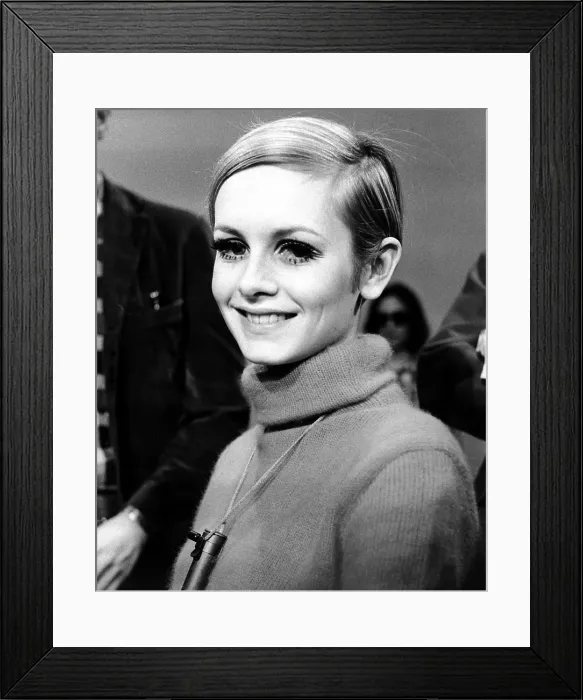 Framed Print : Twiggy, 1967 Framed Print : Twiggy, 1967