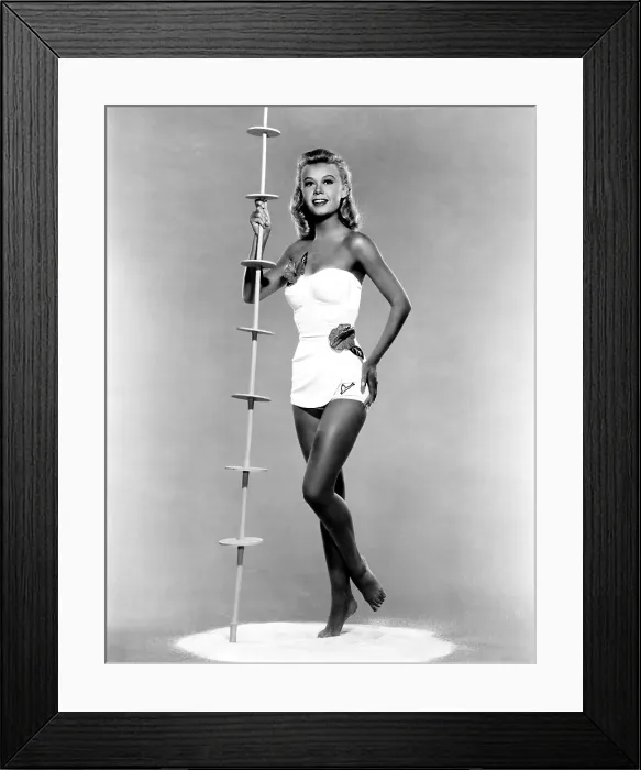 Framed Print : Vera-Ellen, MGM publicity shot, ca. 1949 Framed Print : Vera-Ellen, MGM publicity shot, ca. 1949
