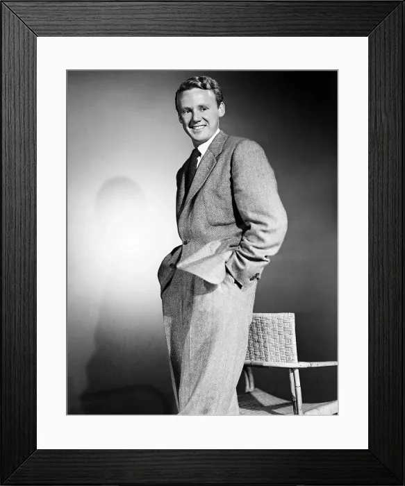 Framed Print : Van Johnson, 1942 Framed Print : Van Johnson, 1942