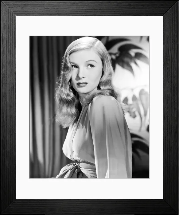Framed Print : VERONICA LAKE, portrait Framed Print : VERONICA LAKE, portrait