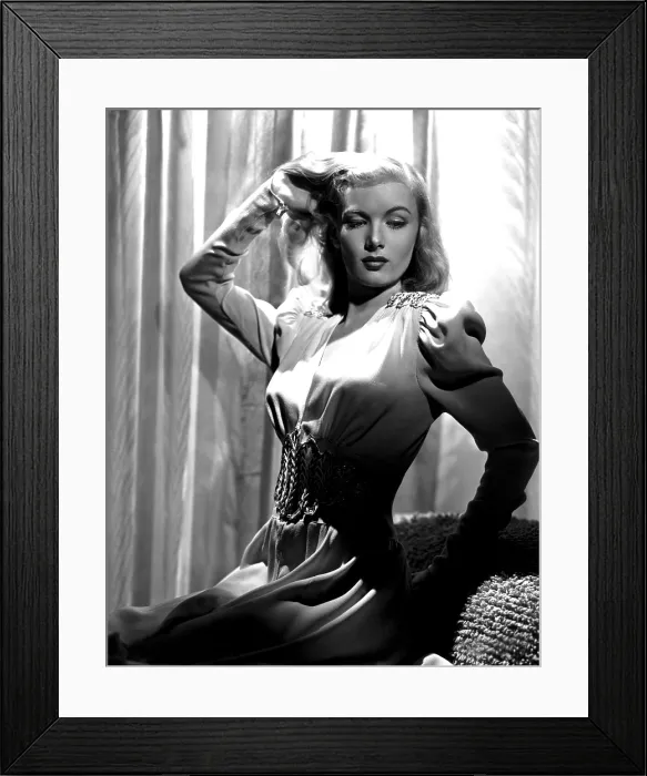 Framed Print : Veronica Lake, portrait Framed Print : Veronica Lake, portrait