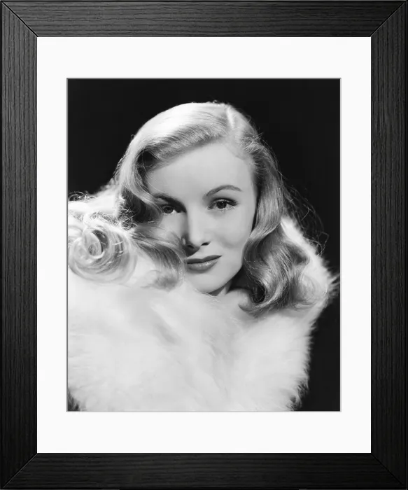 Framed Print : Veronica Lake, 1941 Framed Print : Veronica Lake, 1941