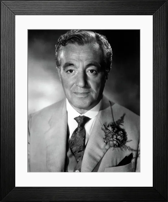 Framed Print : Vittorio De Sica Framed Print : Vittorio De Sica