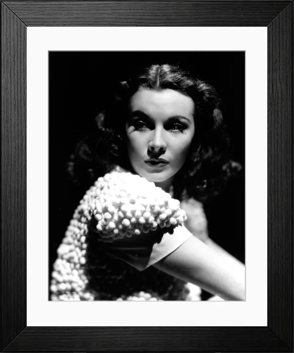 Framed Print : Vivien Leigh, 1940 Framed Print : Vivien Leigh, 1940