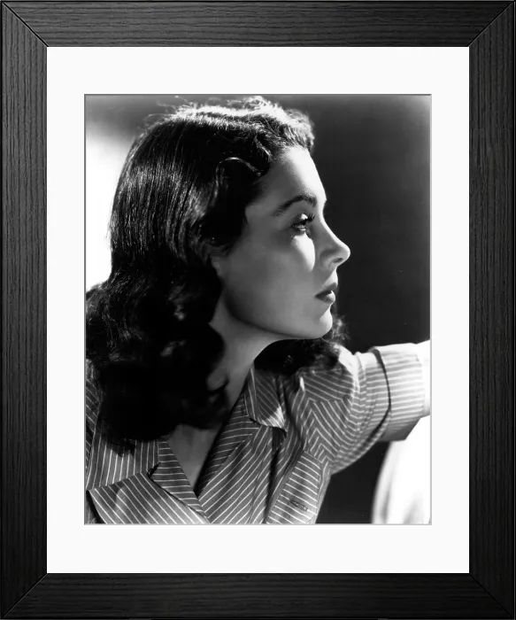 Framed Print : Vivien Leigh, circa 1930s