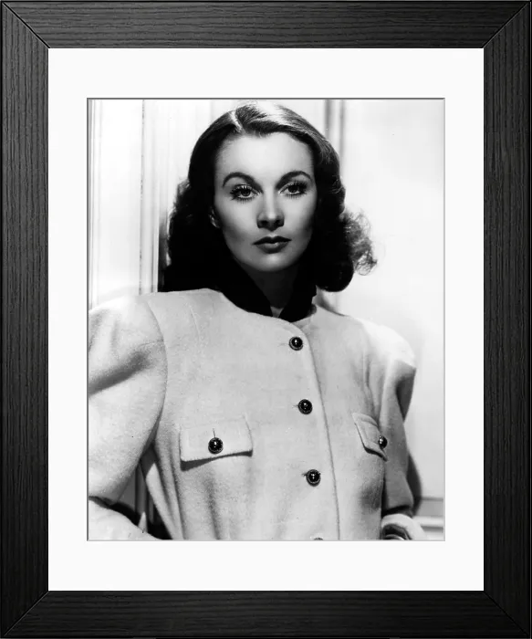Framed Print : Vivien Leigh, circa early 1940s Framed Print : Vivien Leigh, circa early 1940s