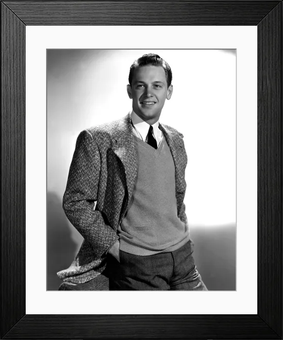 Framed Print : William Holden, 1939 Framed Print : William Holden, 1939