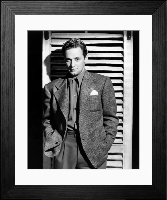 Framed Print : William Holden, Columbia portrait, circa 1939-1940 Framed Print : William Holden, Columbia portrait, circa 1939-1940