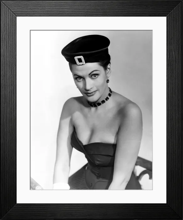 Framed Print : Yvonne De Carlo, 1955 Framed Print : Yvonne De Carlo, 1955