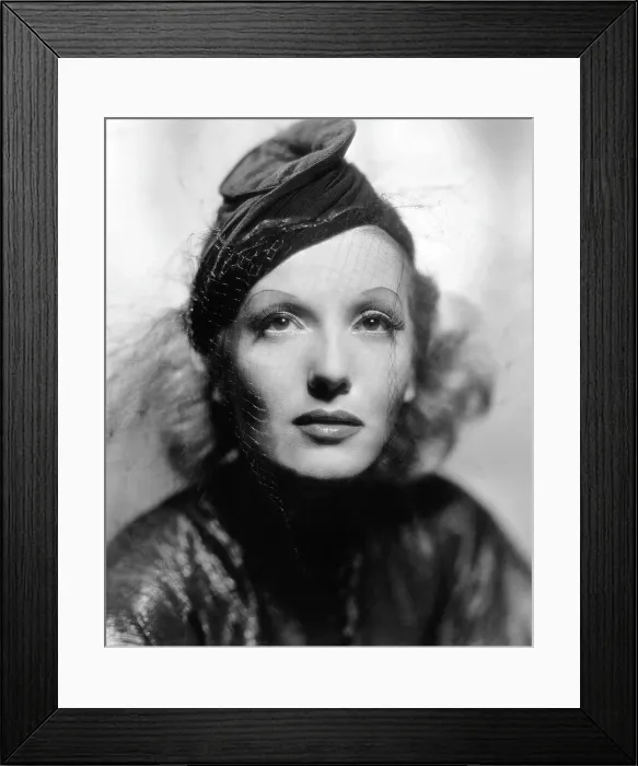 Framed Print : Isa Miranda, late 1930s Framed Print : Isa Miranda, late 1930s