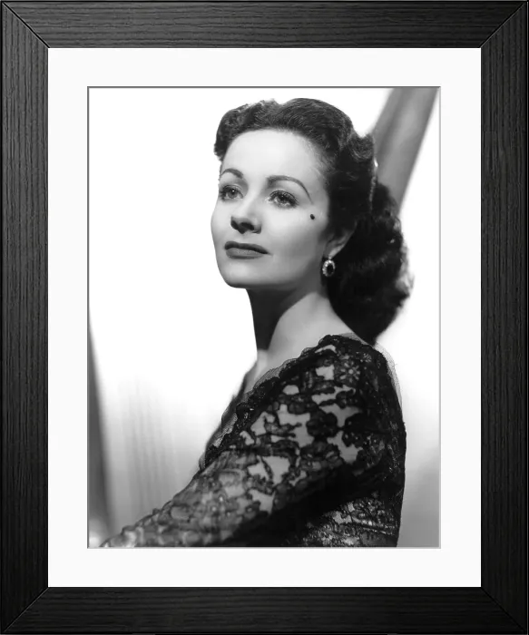 Framed Print : Margaret Lockwood, ca. 1940s Framed Print : Margaret Lockwood, ca. 1940s