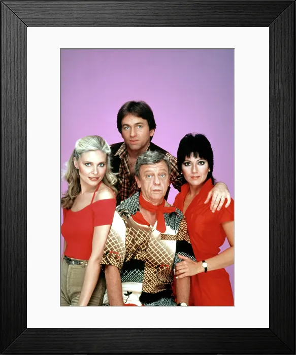 Framed Print : THREE'S COMPANY, (clockwise from left): Priscilla Barnes, John Ritter, Joyce DeWitt, Don Knotts, 1977-84