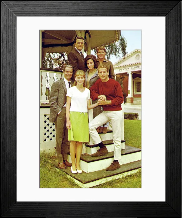 Framed Print : PEYTON PLACE, Tim O'Connor, Mia Farrow, Ed Nelson, Barbara Parkins, Chris Connelly, Ryan O'Neal, 1964-1969