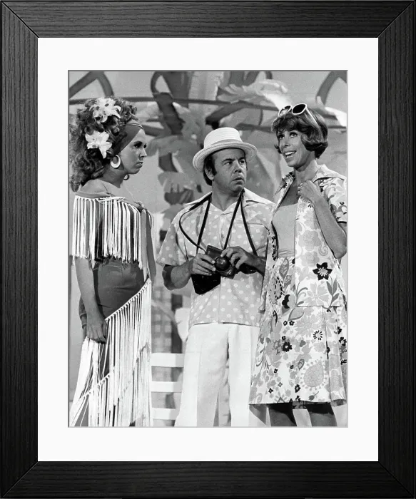 Framed Print : CAROL BURNETT SHOW, 1967-79, Vicki Lawrence, Tim Conway, Carol Burnett, salute to Harold Arlen, 11 / 26 / 75