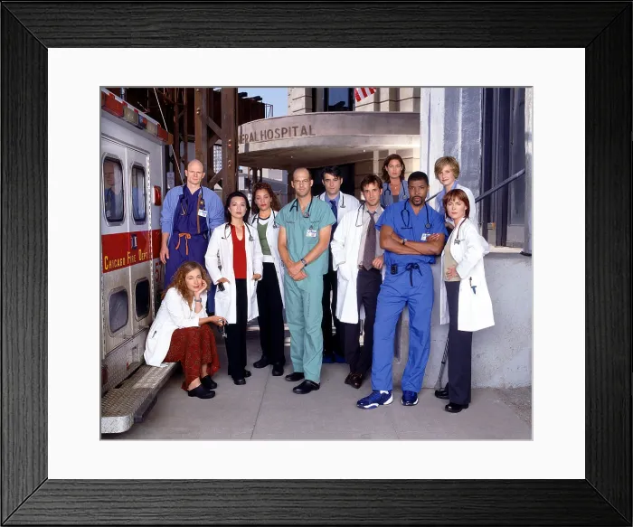 Framed Print : E.R. Alex Kingston, Paul McCrane, Ming-Na, Michael Michele, Anthony Edwards, Goran Visnjnic, Noah Wyle, Maura Tierney, Eriq La Salle, Sherry Stringfield, Laura Innes, (Season 8)