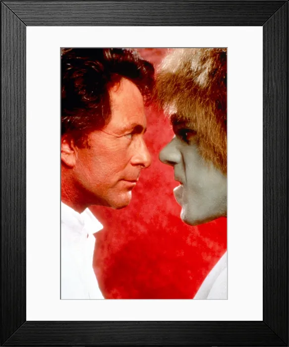Framed Print : THE DEATH OF THE INCREDIBLE HULK, from left: Bill Bixby, Lou Ferrigno, aired: 2 / 18 / 1990