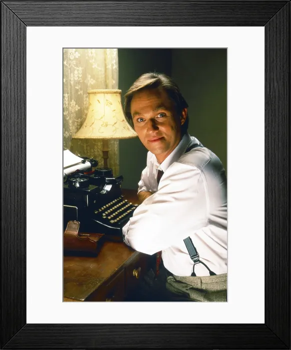 Framed Print : A WALTON THANKSGIVING REUNION, Richard Thomas, 1993 Framed Print : A WALTON THANKSGIVING REUNION, Richard Thomas, 1993