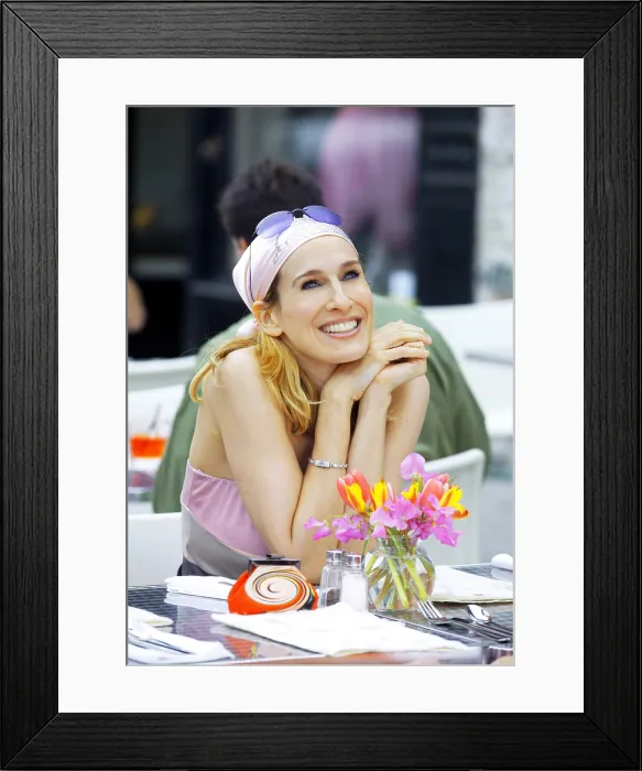 Framed Print : SEX AND THE CITY, Sarah Jessica Parker, (Season 6), 1998-2004 Framed Print : SEX AND THE CITY, Sarah Jessica Parker, (Season 6), 1998-2004
