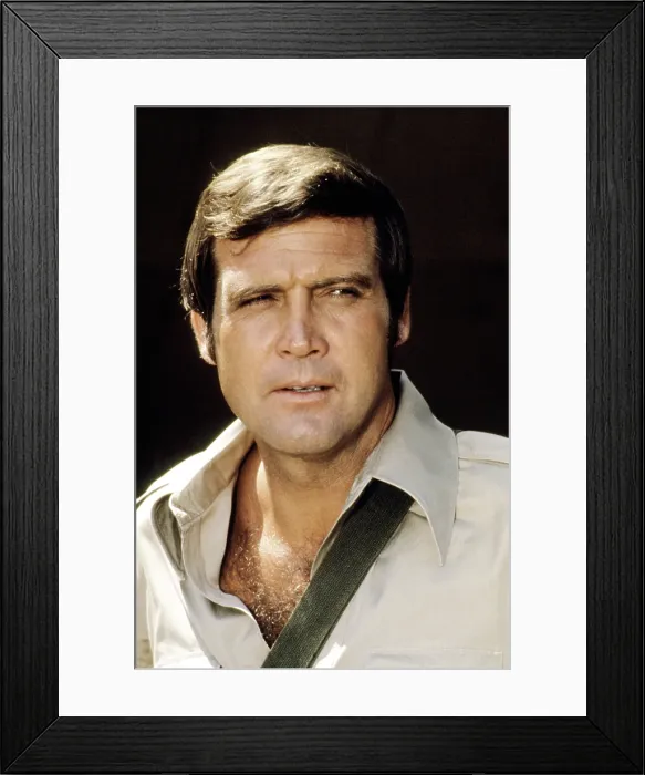 Framed Print : THE SIX MILLION DOLLAR MAN, Lee Majors, 1974-78