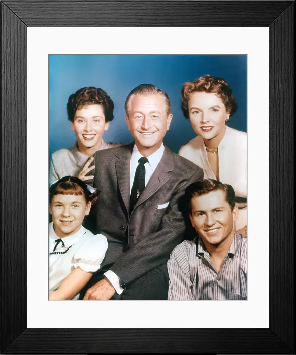 Framed Print : FATHER KNOWS BEST, Lauren Chapin, Elinor Donahue, Robert Young, Jane Wyatt, Billy Gray, 1954-60