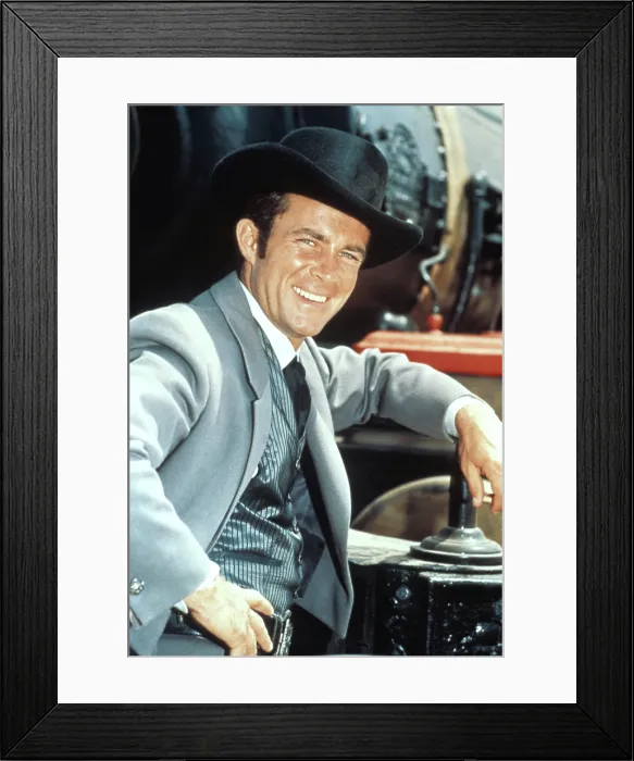 Framed Print : THE WILD WILD WEST, Robert Conrad, 1965-1970