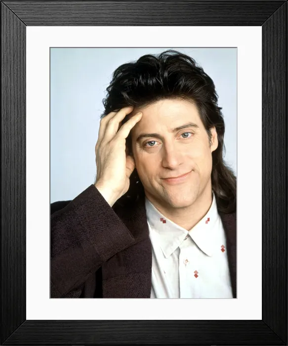 Framed Print : ANYTHING BUT LOVE, Richard Lewis, (Season 1), 1989-92