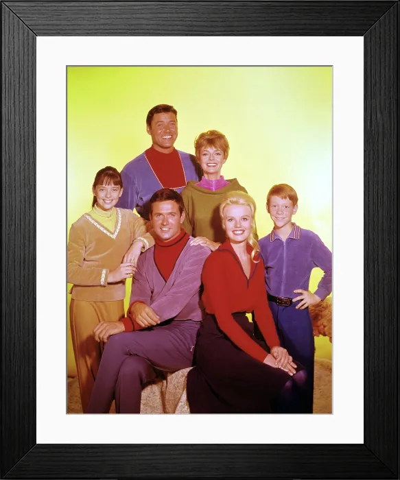 Framed Print : LOST IN SPACE, Angela Cartwright, Guy Williams, Mark Goddard, June Lockhart, Marta Kristen, Billy Mumy, 1965-1968