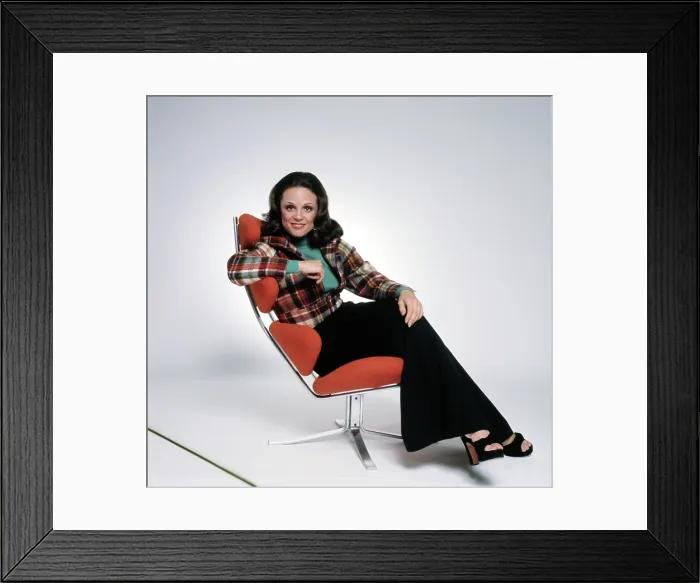 Framed Print : RHODA, Valerie Harper, 1974-1978 Framed Print : RHODA, Valerie Harper, 1974-1978