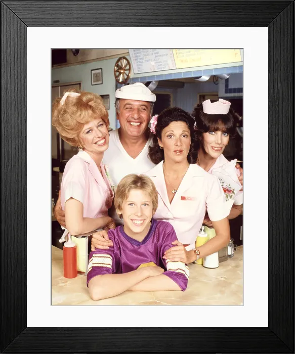 Framed Print : ALICE, (clockwise from left): Polly Holliday, Vic Tayback, Beth Howland, Linda Lavin, Philip McKeon, 1976-85