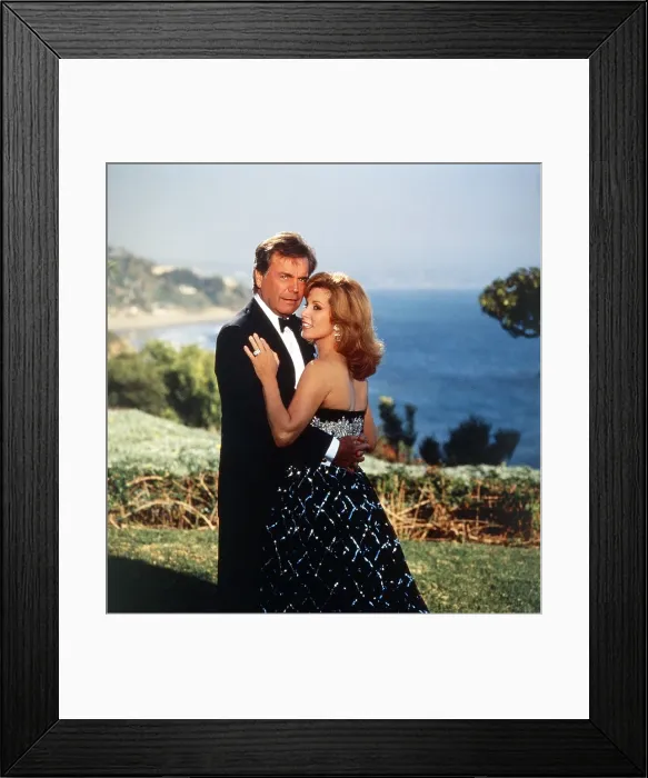 Framed Print : HART TO HART, from left: Robert Wagner, Stefanie Powers, 1979-1984 Framed Print : HART TO HART, from left: Robert Wagner, Stefanie Powers, 1979-1984
