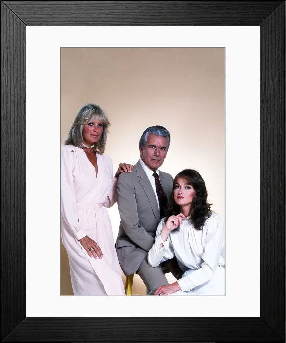 Framed Print : DYNASTY, from left: Linda Evans, John Forsythe, Pamela Sue Martin, 1981-89
