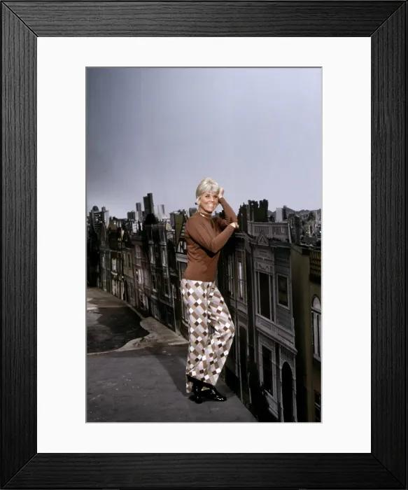 Framed Print : THE DORIS DAY SHOW, Doris Day, 1968-73 (1971 photo)