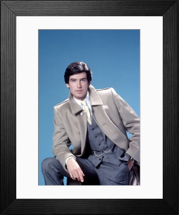 Framed Print : REMINGTON STEELE, Pierce Brosnan, Season 1. 1982 - 1987 Framed Print : REMINGTON STEELE, Pierce Brosnan, Season 1. 1982 - 1987